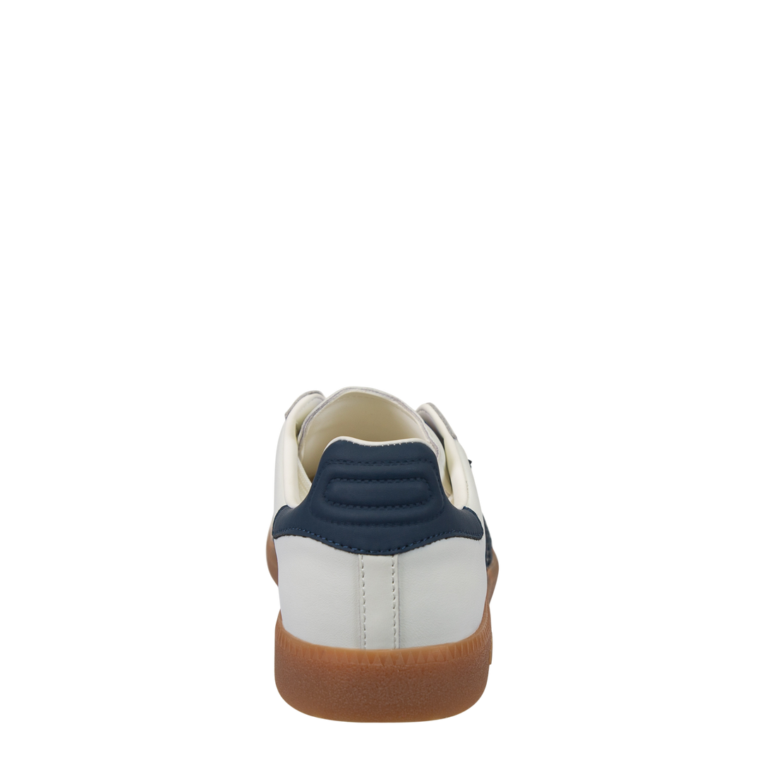 CLOUD in NAVY Sneakers