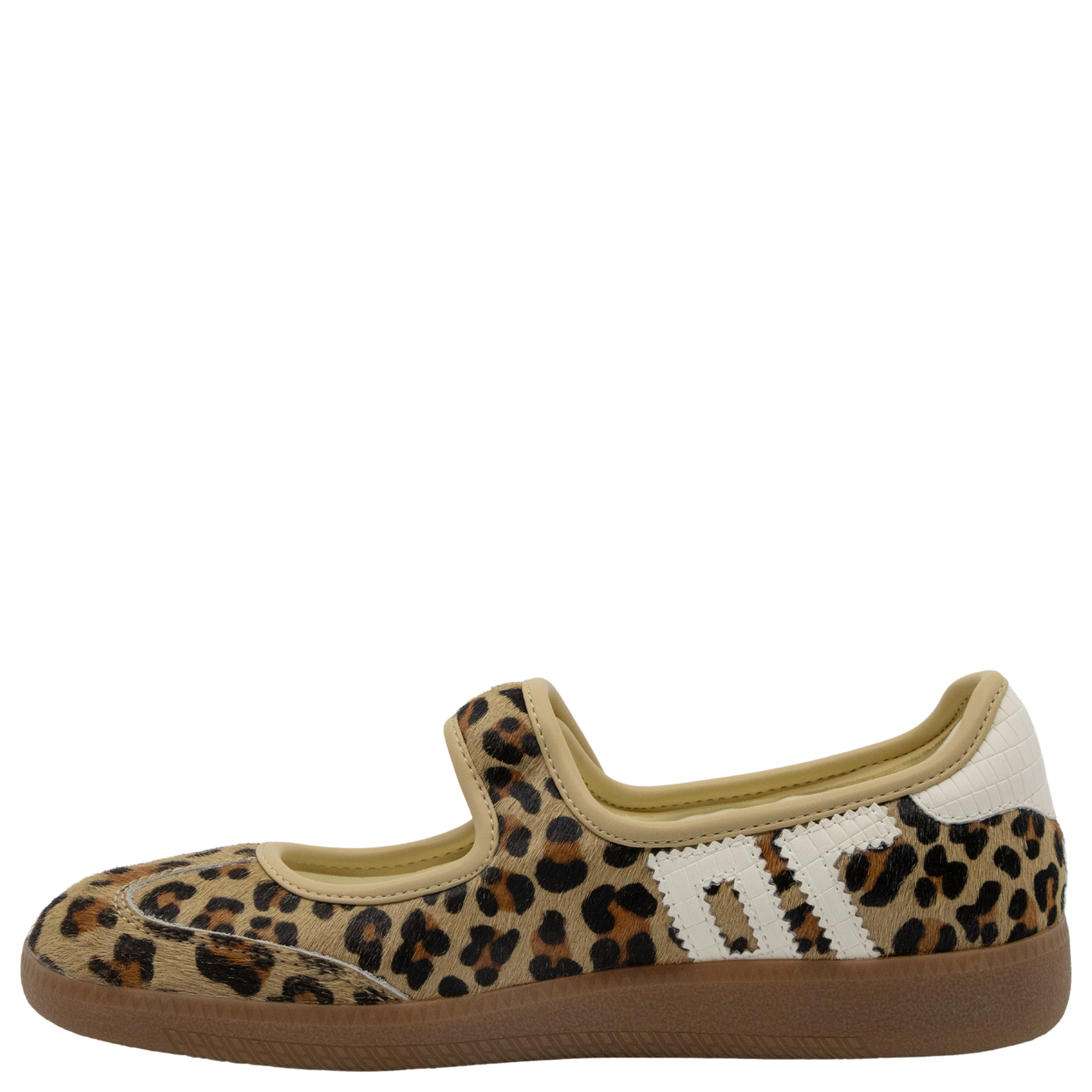 AYA in LEOPARD MILK Sneakerina