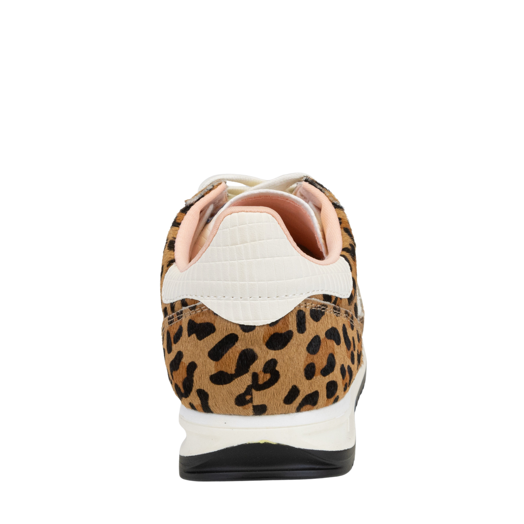 BARKLEY JOGGER in LEOPARD CAMEL WHITE, back view