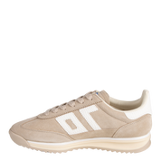 BARKLEY STRIKE in SAND, left view