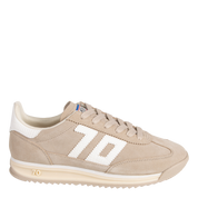 BARKLEY STRIKE in SAND, right view