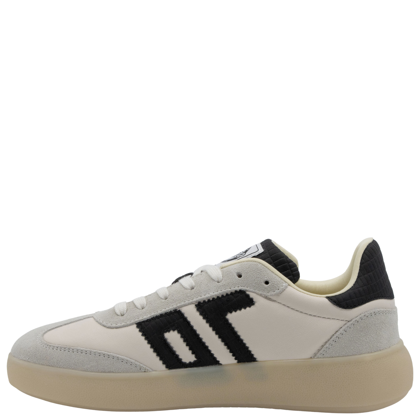 BROOKLYN L26 in WHITE BLACK Sneakers