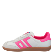 CLOUD 2505 in FLUORESCENT PINK, left view