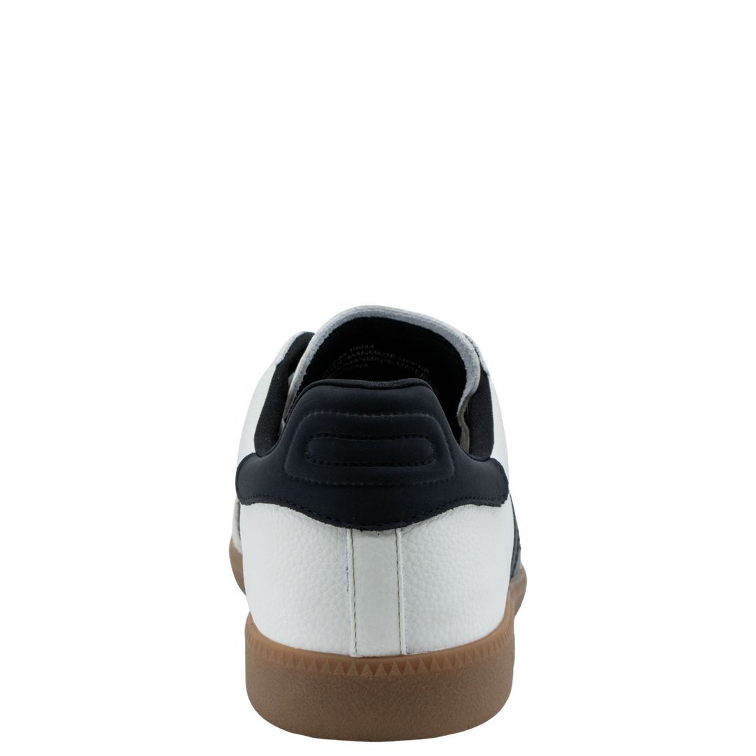 CLOUD 600 in WHITE BLACK Sneakers
