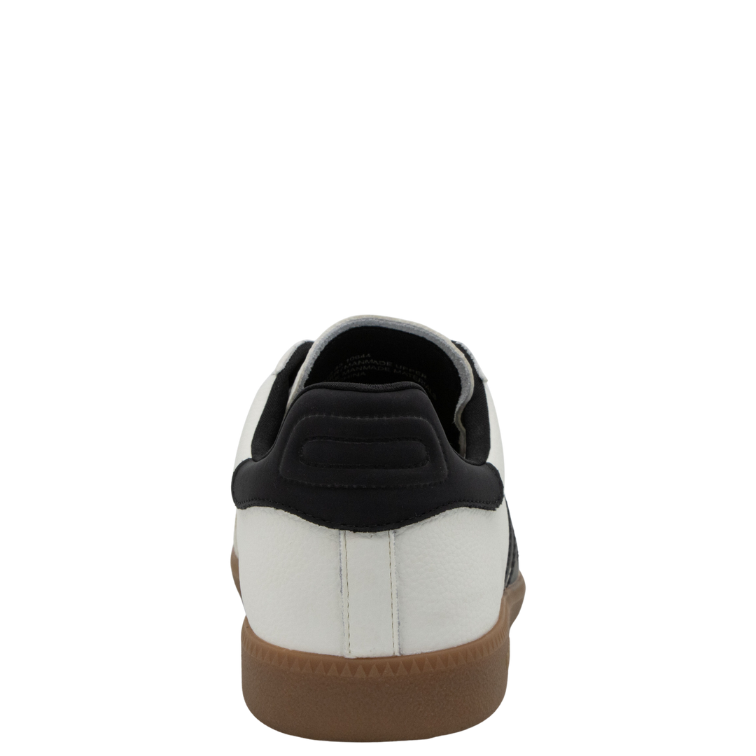 CLOUD 600 in WHITE BLACK Sneakers