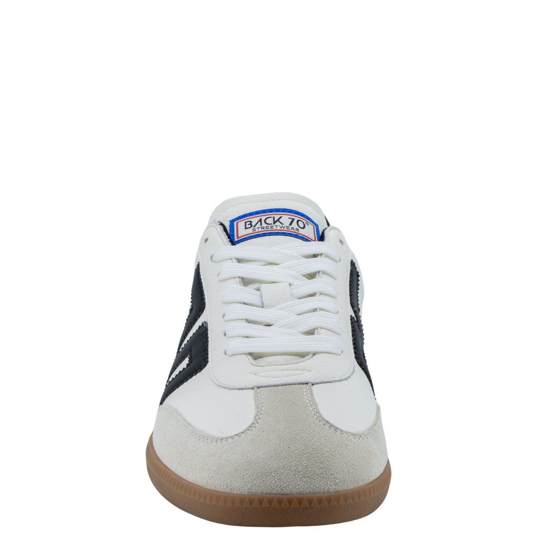 CLOUD 600 in WHITE BLACK Sneakers