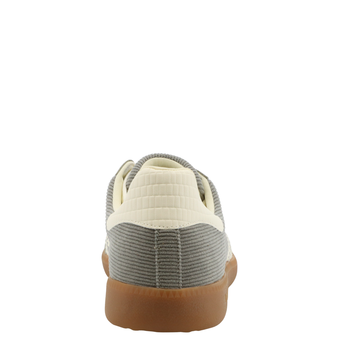 CLOUD C in GREY MILK Sneakers