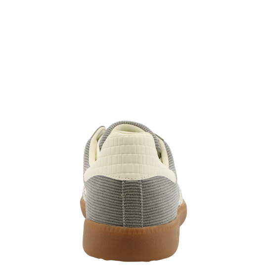 CLOUD C in GREY MILK Sneakers
