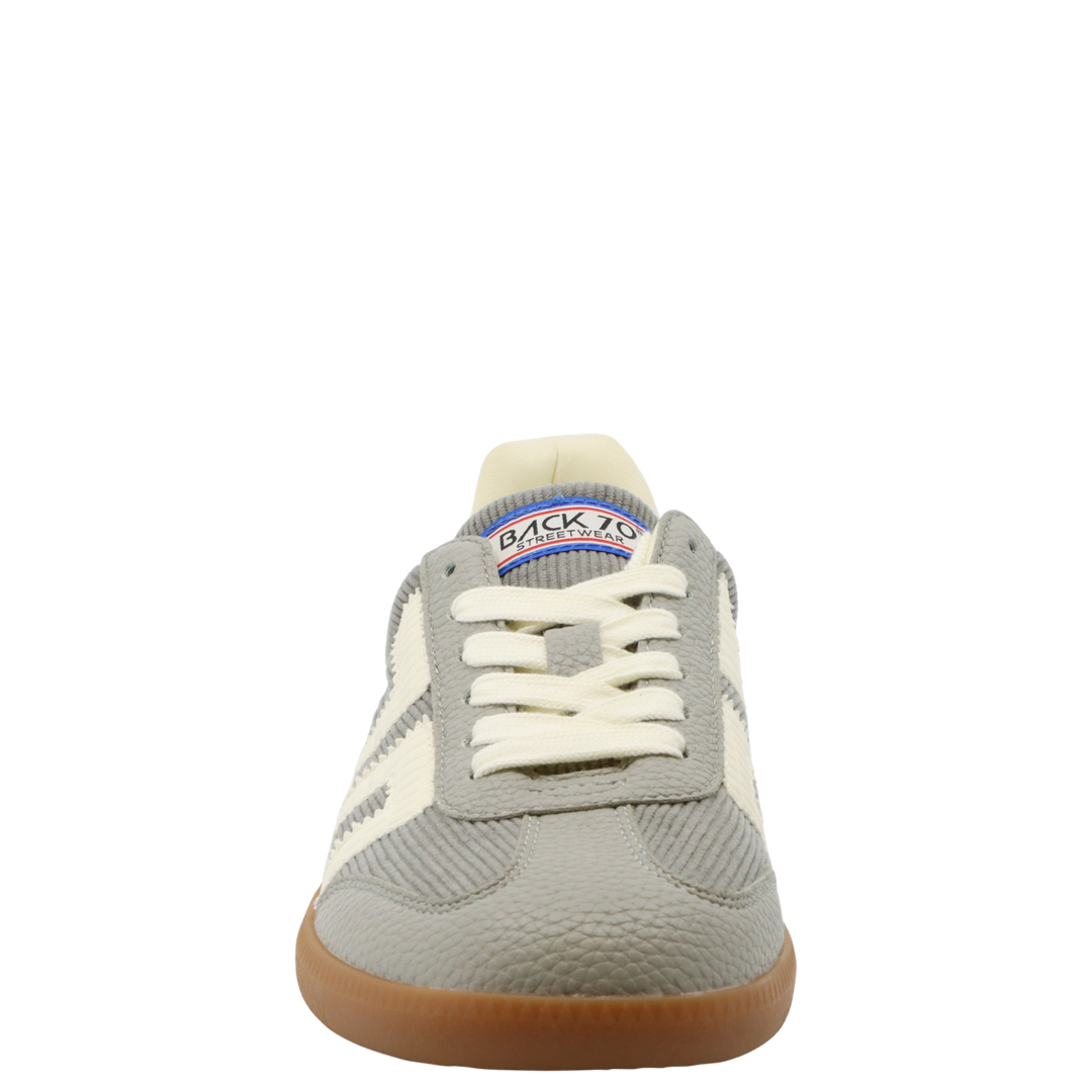 CLOUD C in GREY MILK Sneakers