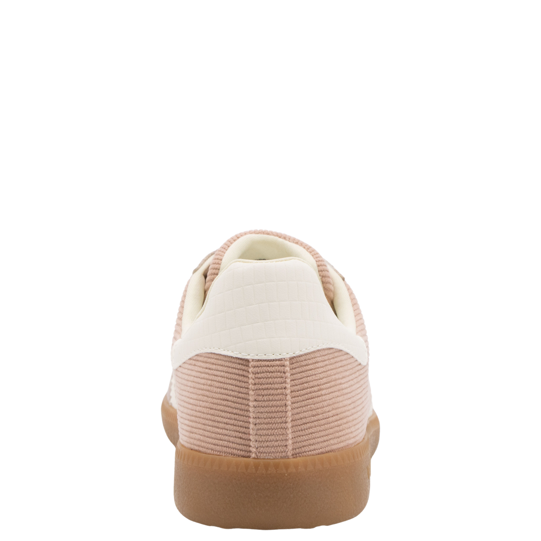 CLOUD C in NUDE MILK Sneakers