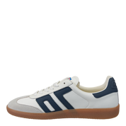 CLOUD in NAVY Sneakers