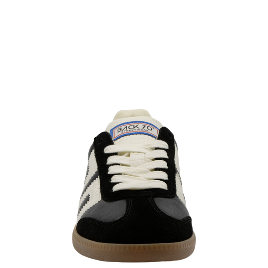 CLOUD NC in BLACK MILK Sneakers