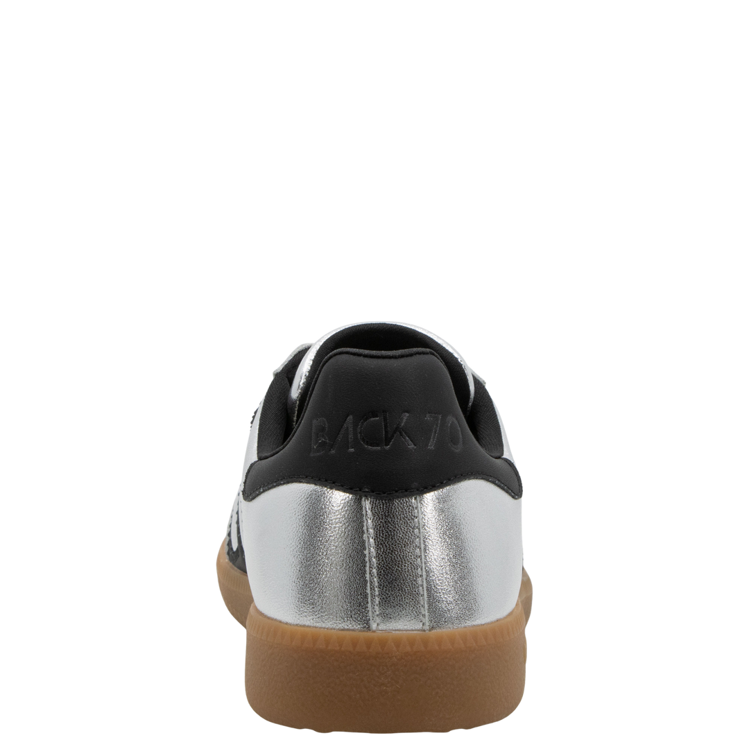CLOUD NM in SILVER BLACK Sneakers