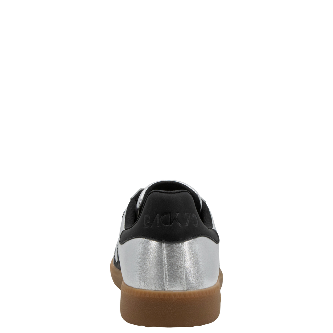 CLOUD NM in SILVER BLACK Sneakers