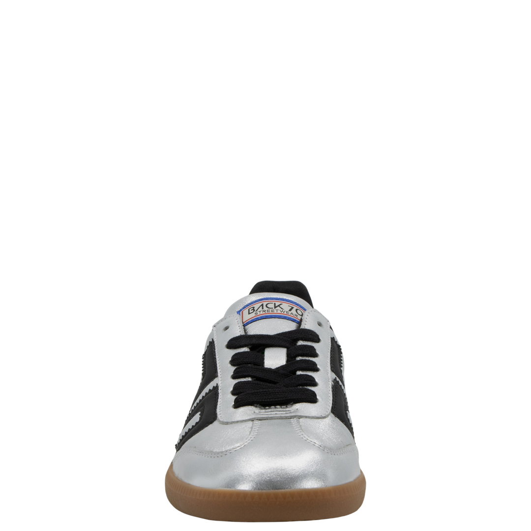 CLOUD NM in SILVER BLACK Sneakers