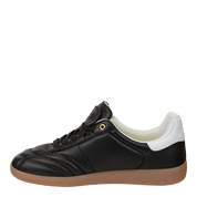 FLUFFY in BLACK Sneakers