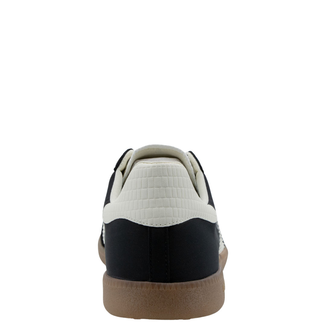 GHOST 600 in BLACK Sneakers