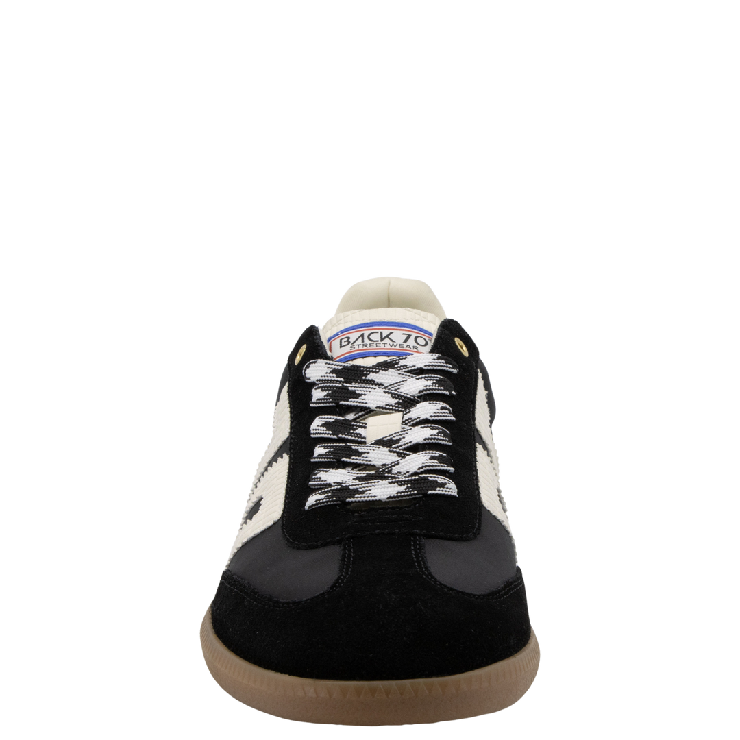 GHOST 600 in BLACK Sneakers