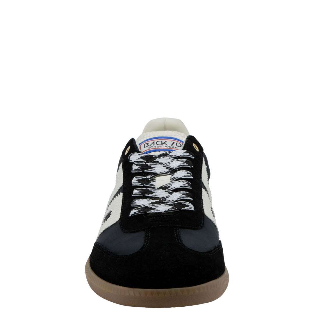 GHOST 600 in BLACK Sneakers