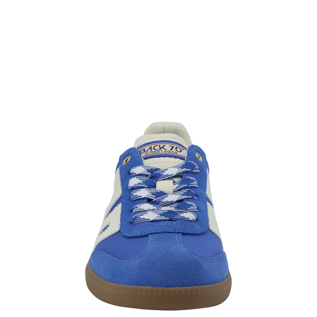 GHOST in BLUE MILK Sneakers