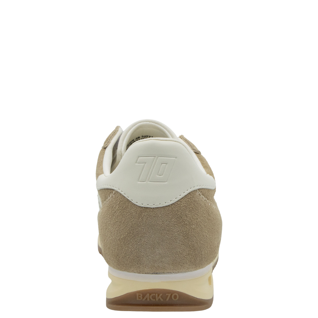 RUNNER in TAN Sneakers