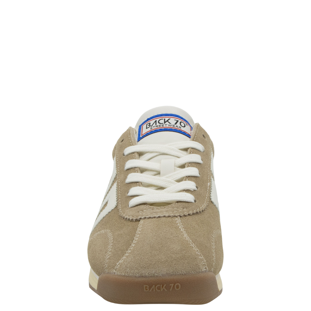 RUNNER in TAN Sneakers