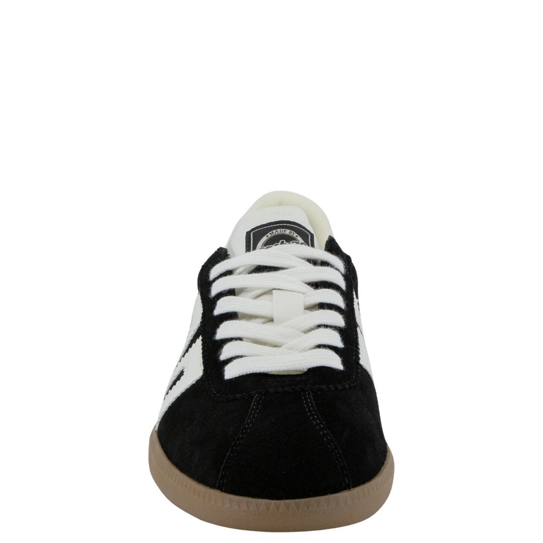 SHELLY in BLACK Sneakers