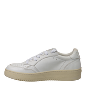 SLAM in WHITE Sneakers